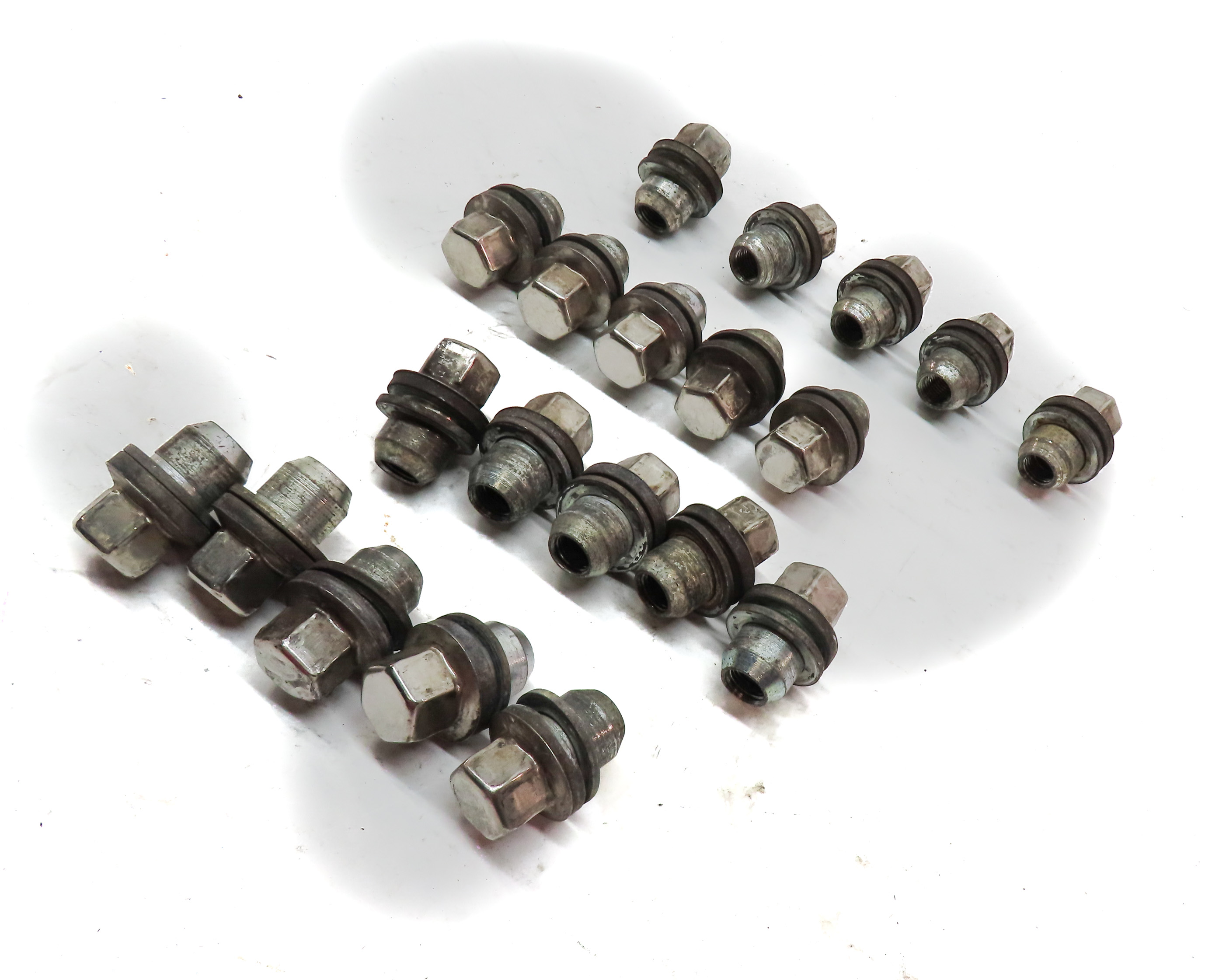 2005-2018 LR3 LR4 DISCOVERY RANGE ROVER SPORT WHEEL TIRE RIM LUG NUT SET (20) — exact item pictured